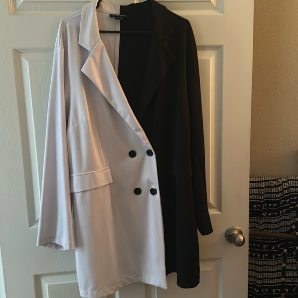 Blazer dress. Size 18. Black and White.